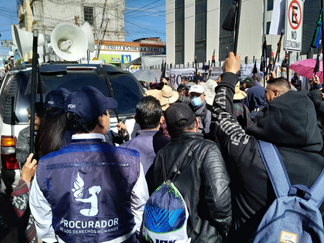 Institución del PDH observa expresión social de guatemaltecos en manifestaciones