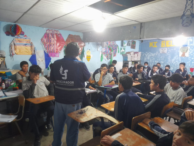 Institución del PDH sensibiliza a estudiantes de San Juan Sacatepéquez acerca de la prevención de la violencia escolar