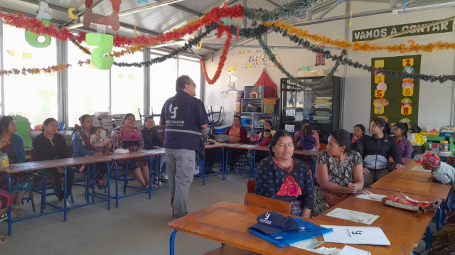 Institución del PDH capacita a mujeres en San Juan Sacatepéquez