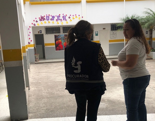 Dan seguimiento a denuncia por posible socavamiento en escuela de Santa Catarina Pinula